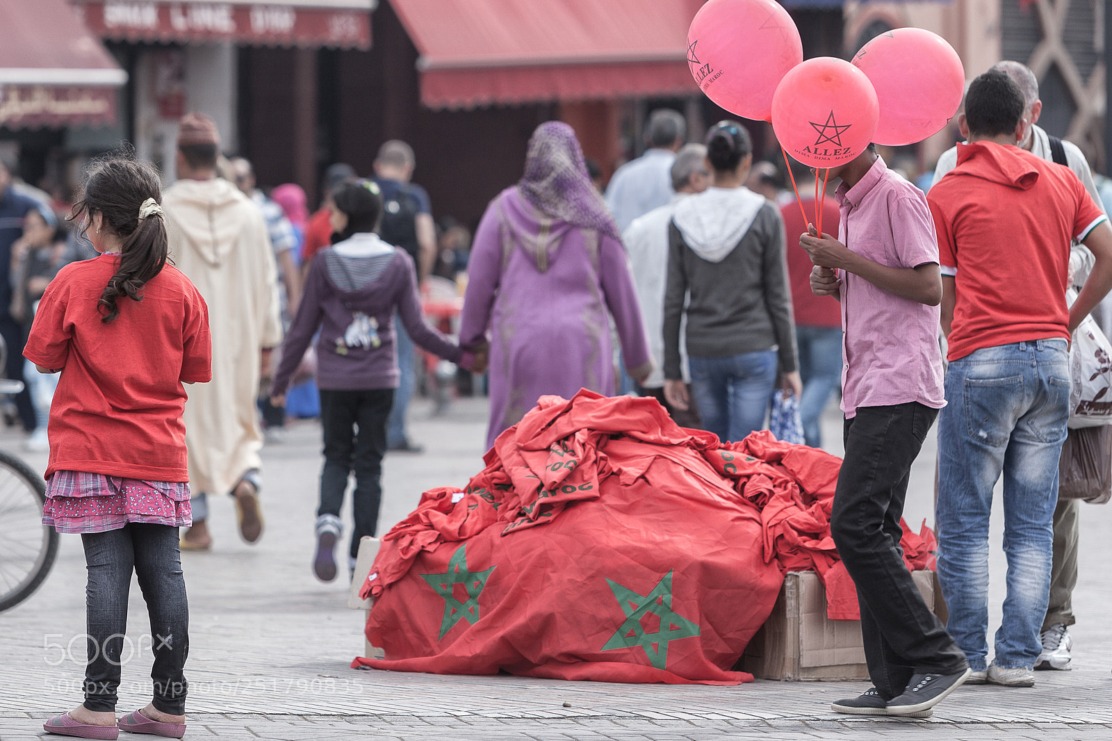 Canon EOS 5D Mark II sample photo. Red by marrakech photography