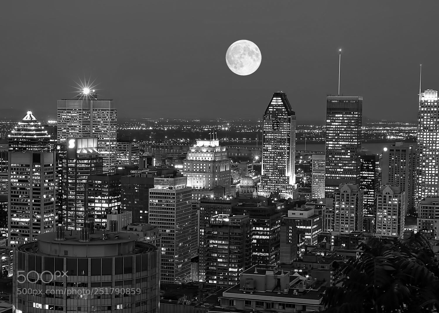 Panasonic Lumix DMC-FZ28 sample photo. Montreal photography
