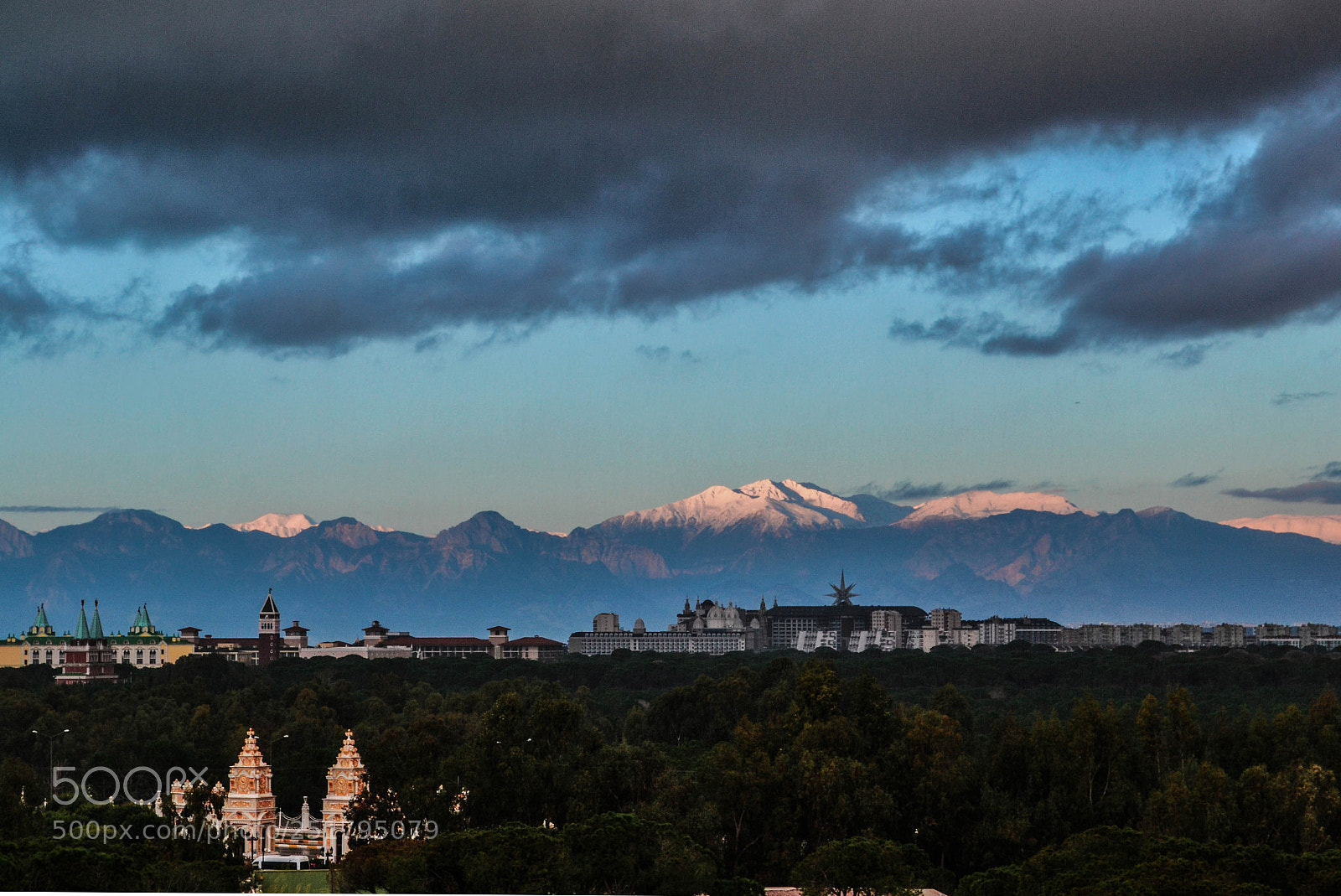 Nikon D3100 sample photo. () photography