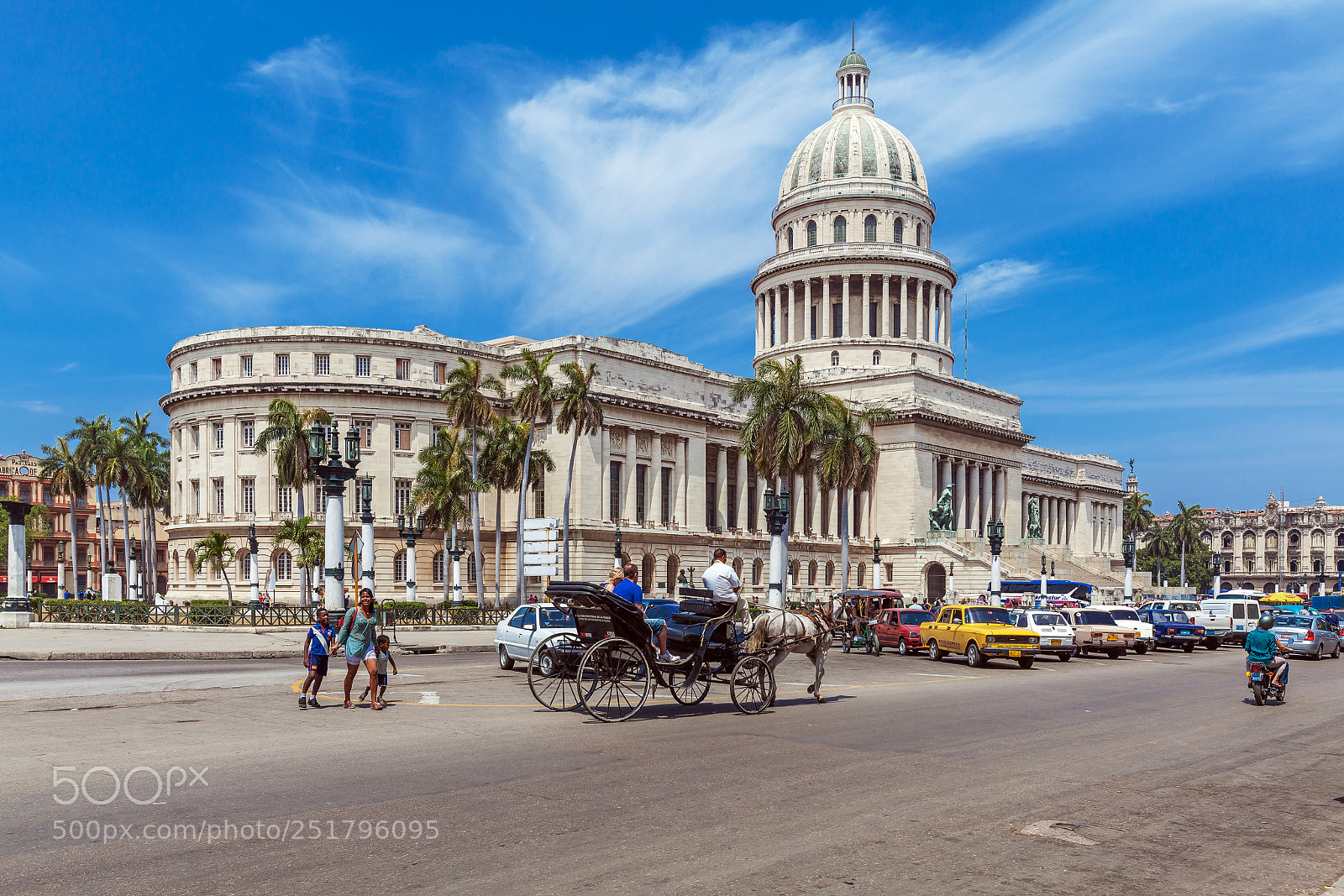 Canon EOS 5D Mark II sample photo. Havana, cuba - april photography
