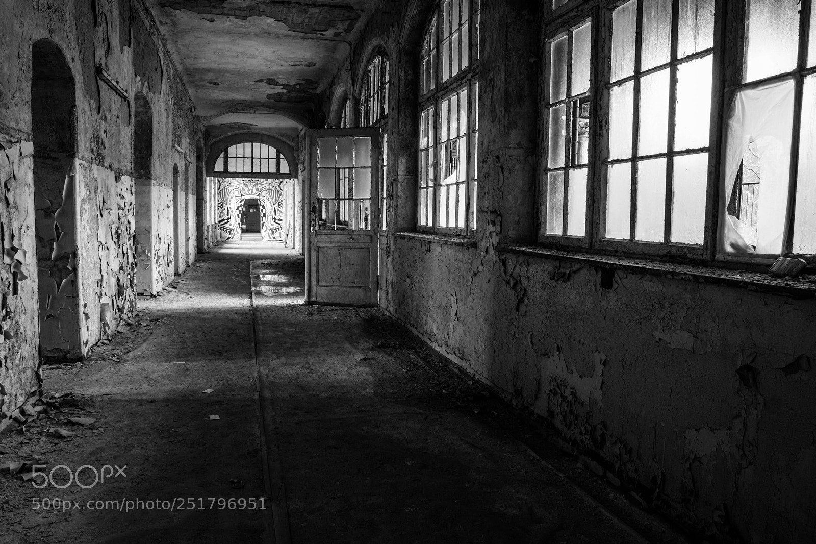 Canon EOS 760D (EOS Rebel T6s / EOS 8000D) sample photo. Floor beelitz-heilstätten photography