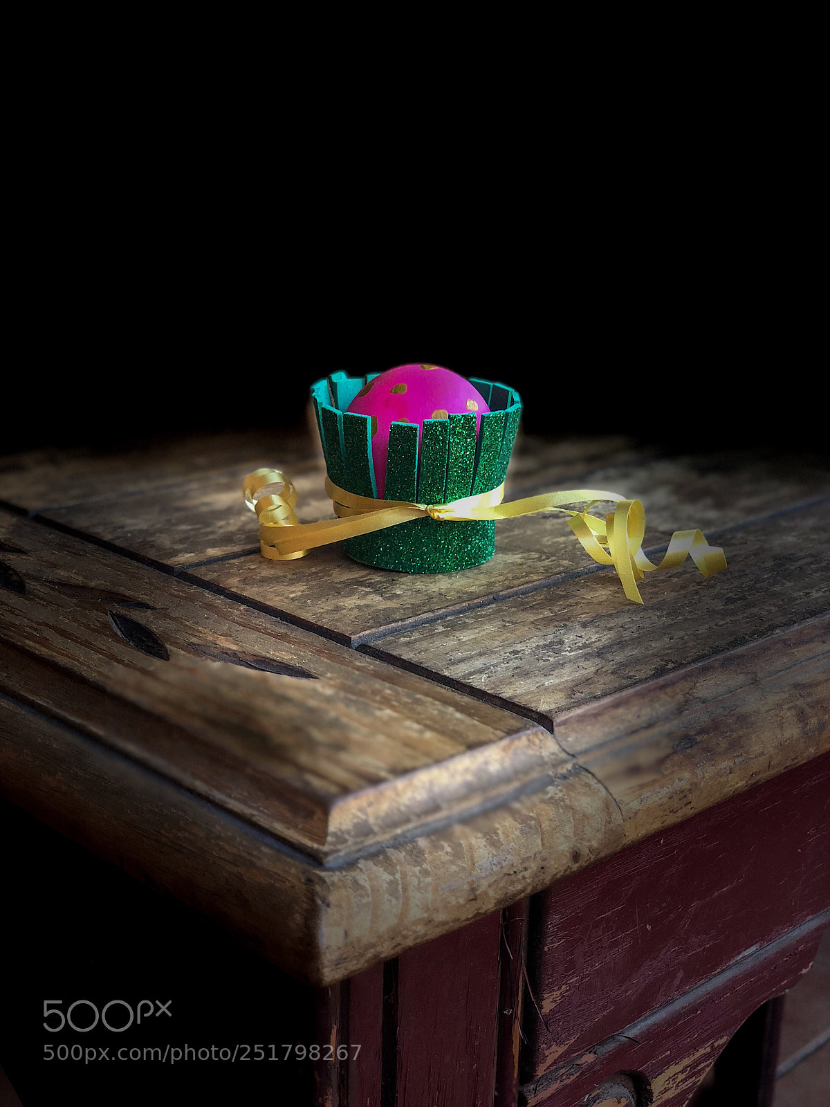 Apple iPhone X sample photo. Easter egg photography