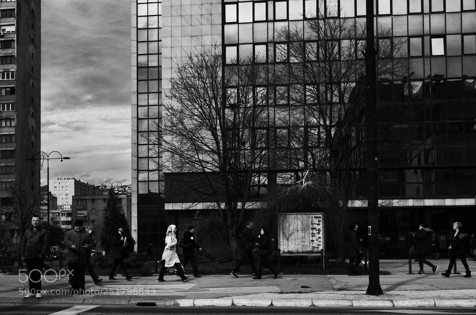 Ricoh GR II sample photo. Shiny happy people photography