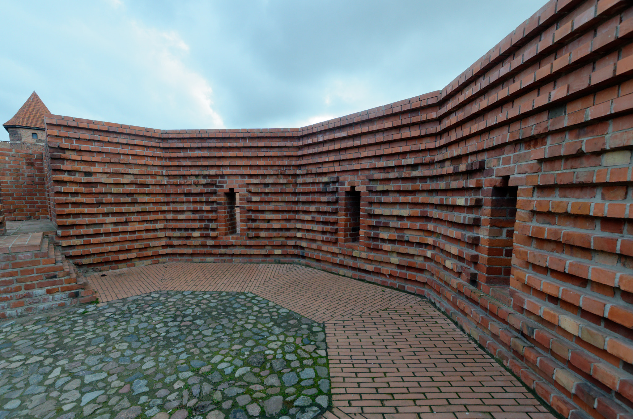 Sigma 10-20mm F3.5 EX DC HSM sample photo. Malbork 1 photography