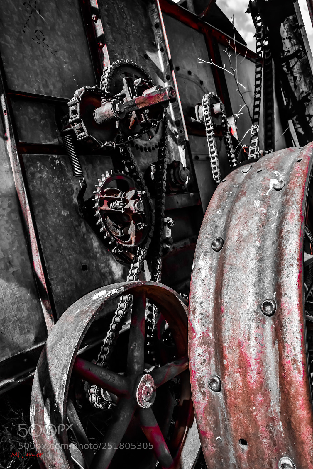 Nikon D7500 sample photo. Rusty red gears... photography