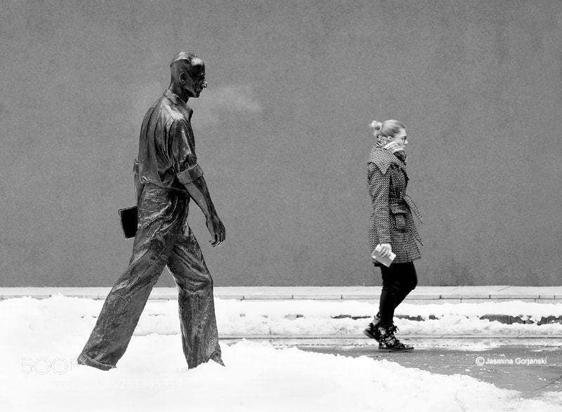 Olympus OM-D E-M1 Mark II sample photo. Street walking photography