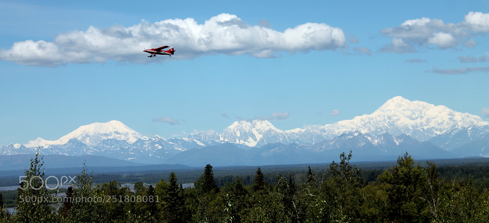 Canon EOS 1100D (EOS Rebel T3 / EOS Kiss X50) sample photo. Airplane flying over denali photography