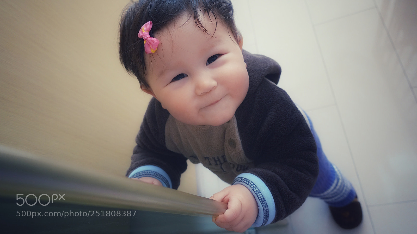 Sony Cyber-shot DSC-RX100 III sample photo. First stand photography