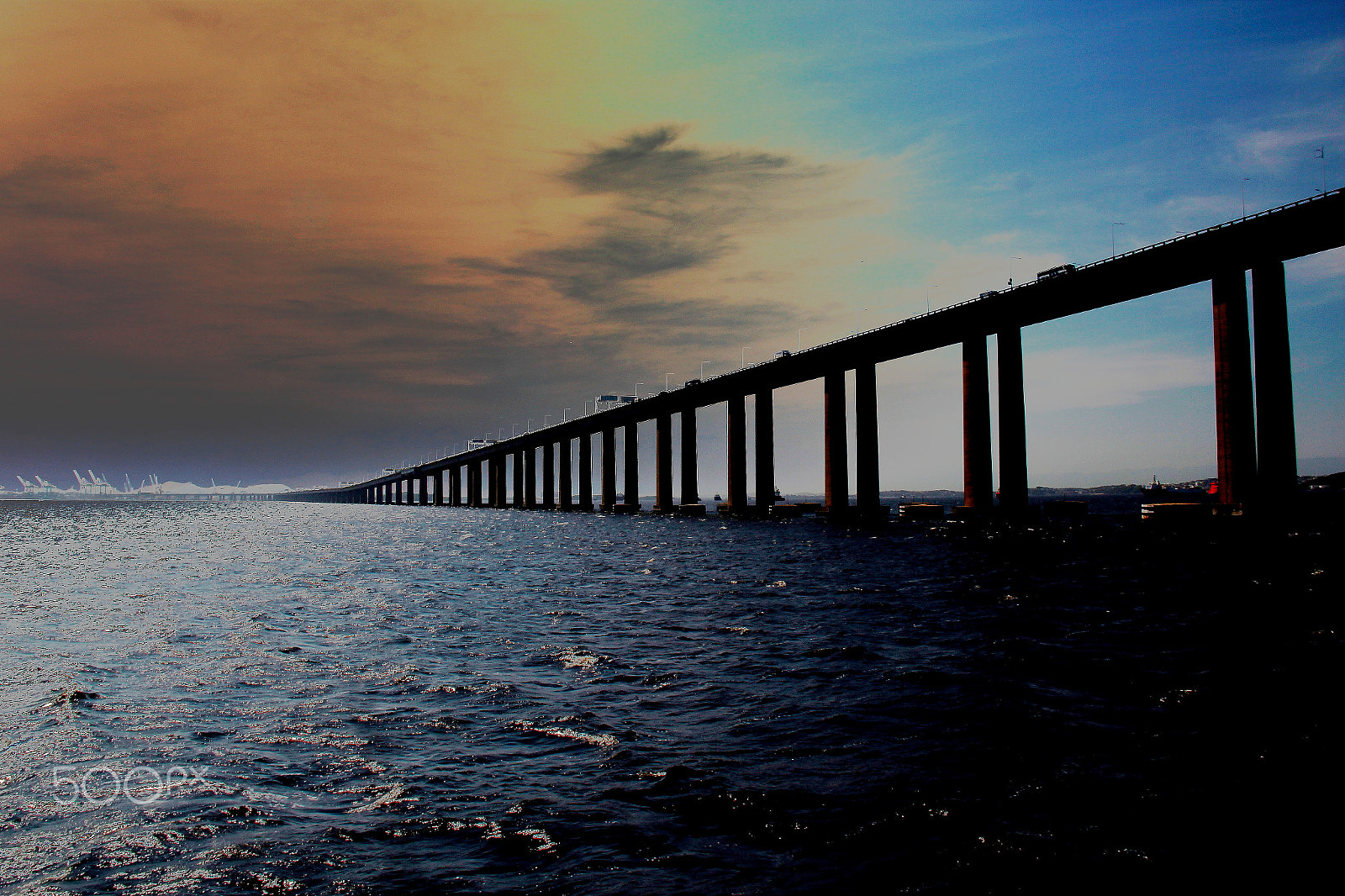 Canon EOS 550D (EOS Rebel T2i / EOS Kiss X4) sample photo. The bridge photography