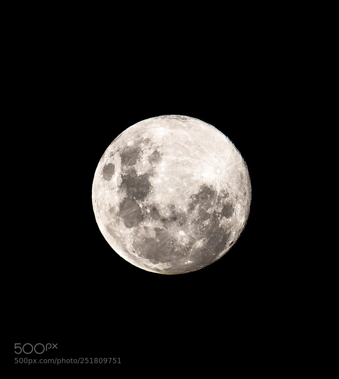 Canon EOS 1300D (EOS Rebel T6 / EOS Kiss X80) sample photo. Moon photography