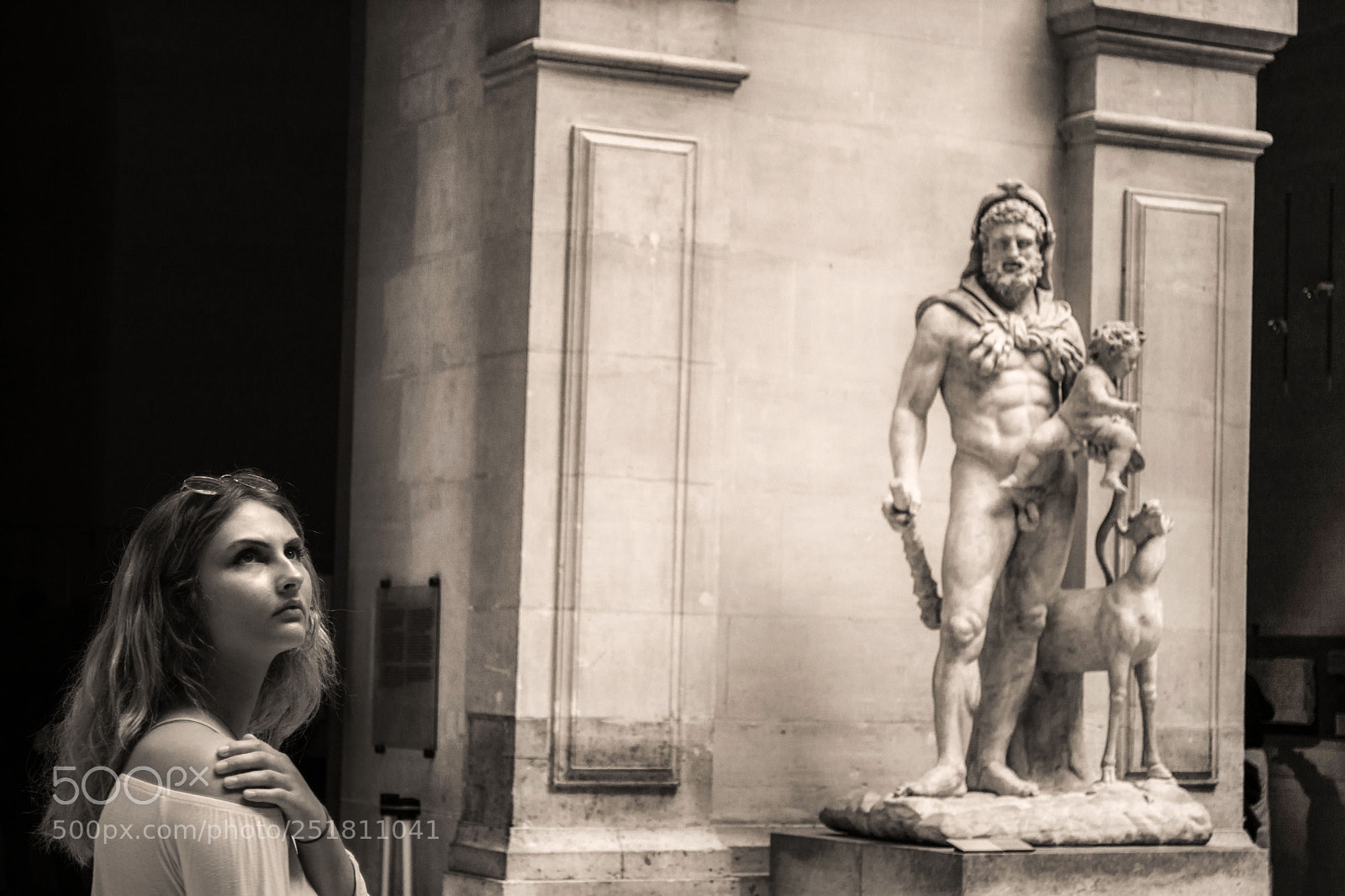 Nikon D7100 sample photo. Random girl in museum photography