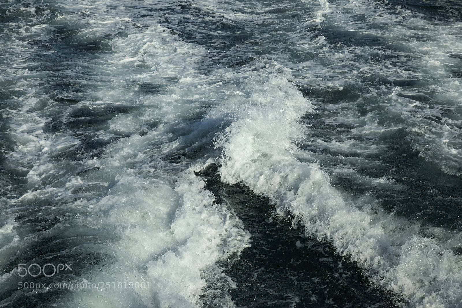 Canon EF 24-70mm F2.8L II USM sample photo. Ferry wake photography
