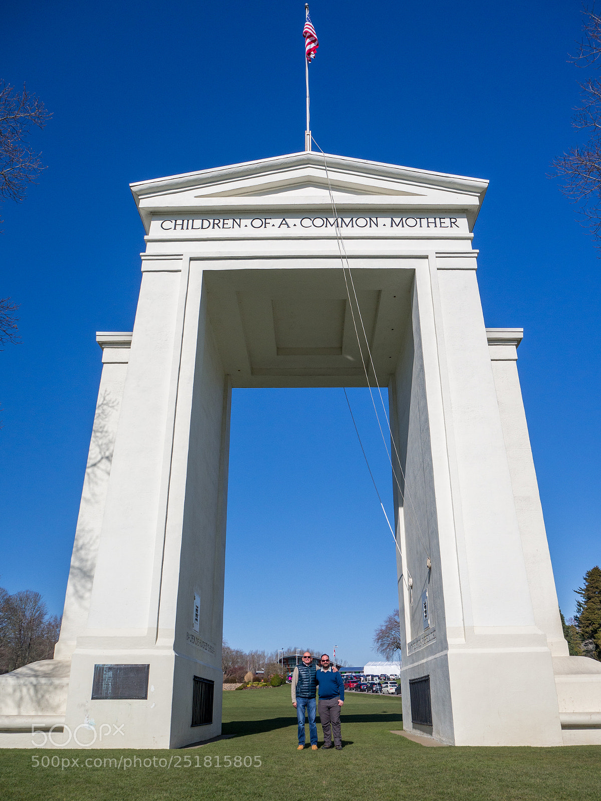 Olympus OM-D E-M10 sample photo. Peace arch photography