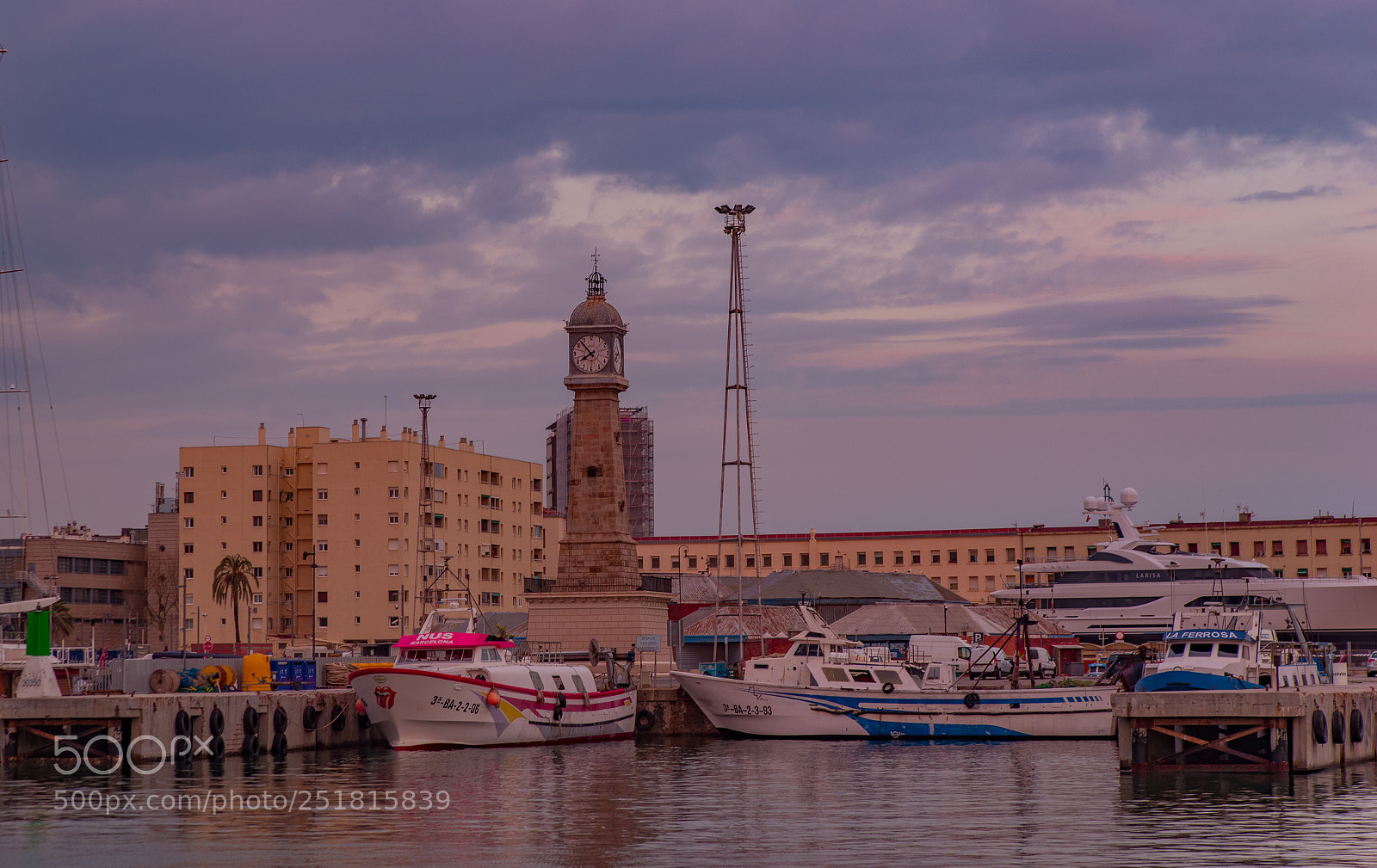 Nikon D610 sample photo. Reloj maremagnum photography