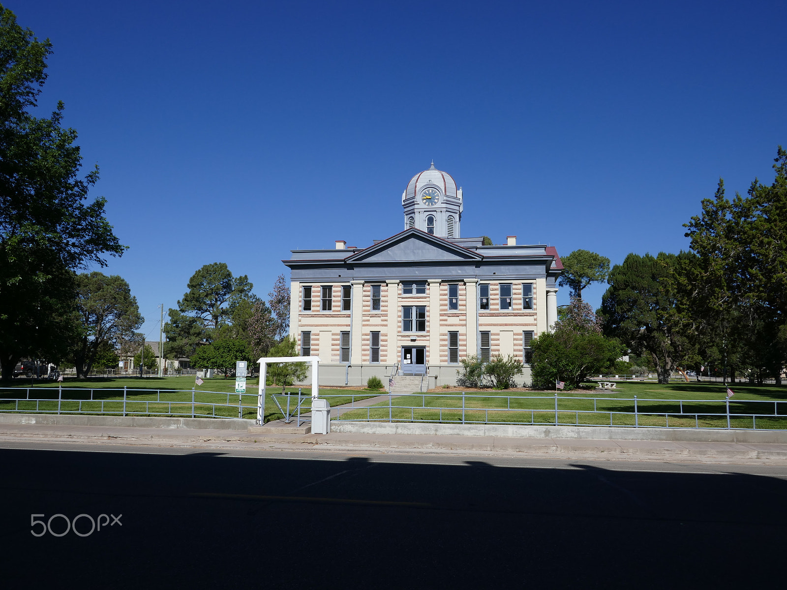 Panasonic Lumix DMC-ZS100 (Lumix DMC-TZ100) sample photo. Jeff davis county courthouse, texas photography