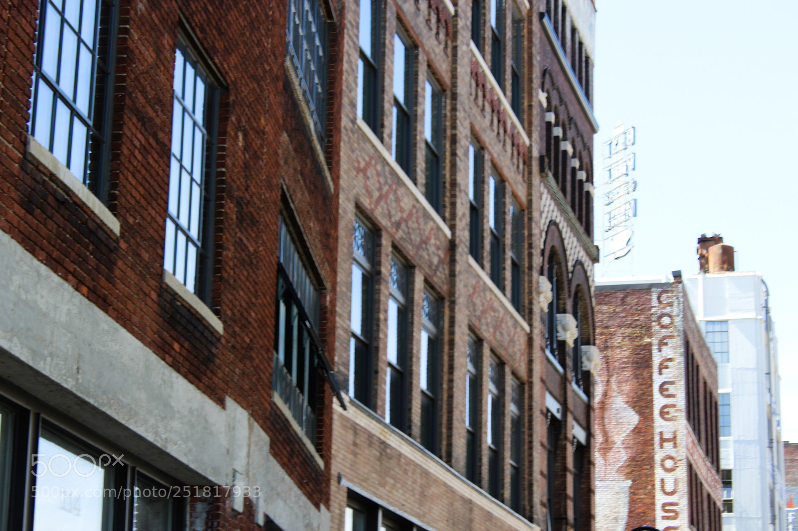 Canon EOS 1200D (EOS Rebel T5 / EOS Kiss X70 / EOS Hi) sample photo. Downtown knoxville photography