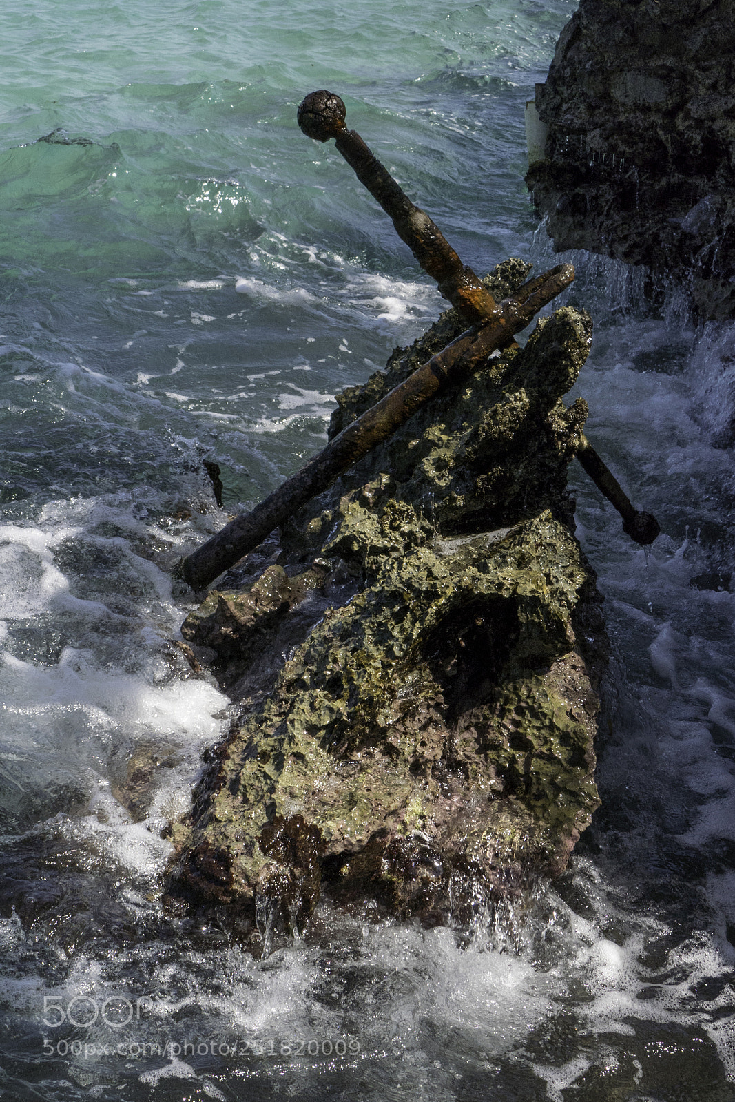 Panasonic Lumix DMC-FZ1000 sample photo. Remnants of a wreck photography