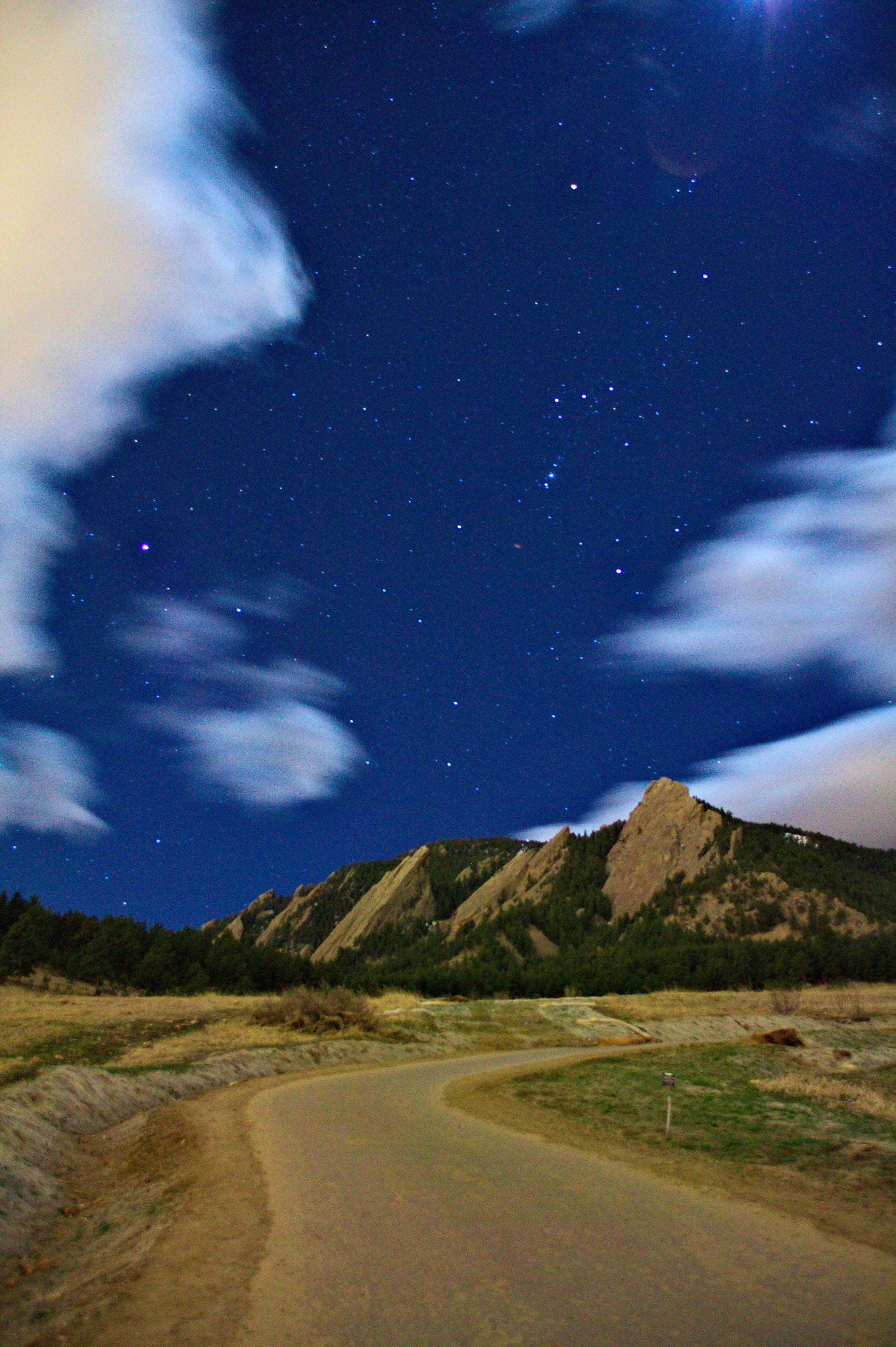 Sigma 18-250mm F3.5-6.3 DC OS HSM sample photo. Orion over the flatirons photography