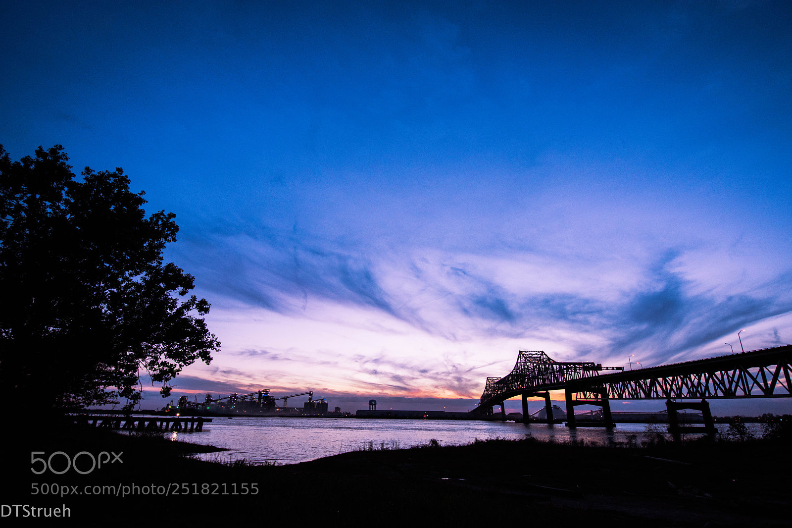 Nikon D7200 sample photo. Baton rouge at dusk photography