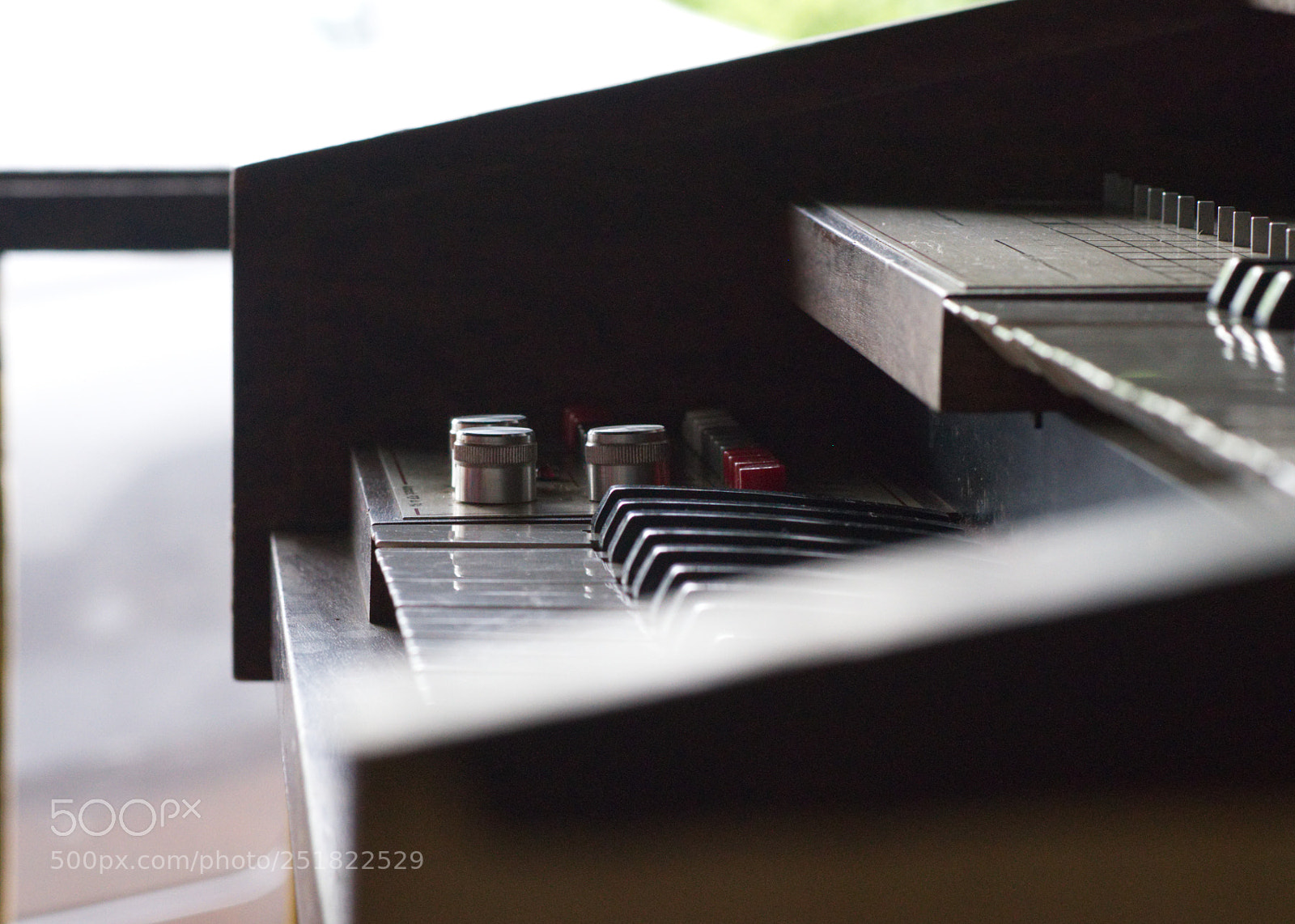 Nikon D3300 sample photo. That old piano photography