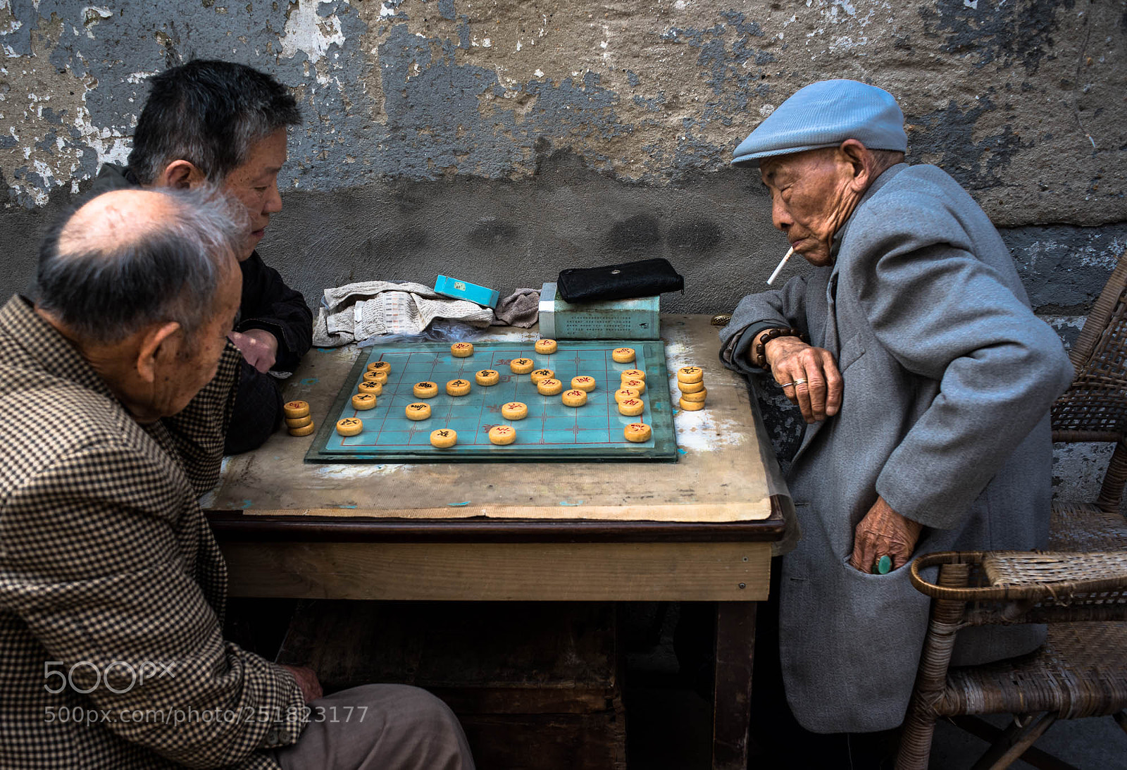 Nikon D810 sample photo. Playing chess on street photography