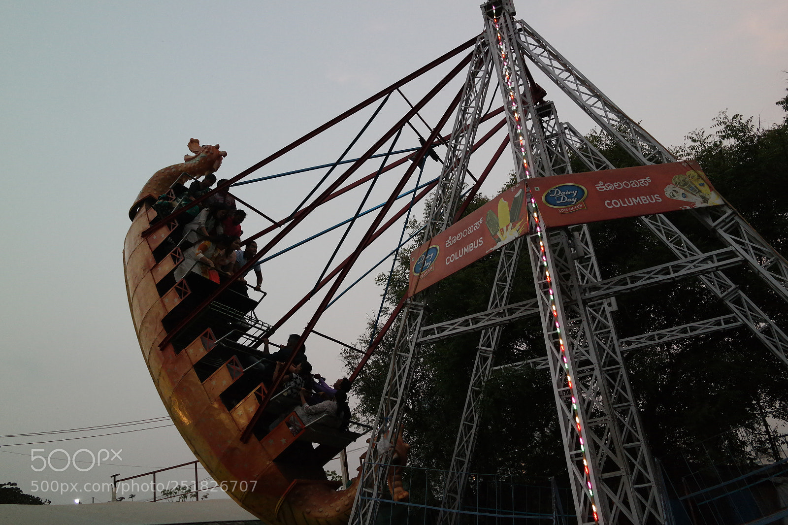 Samsung NX2000 sample photo. Sunset and night photography