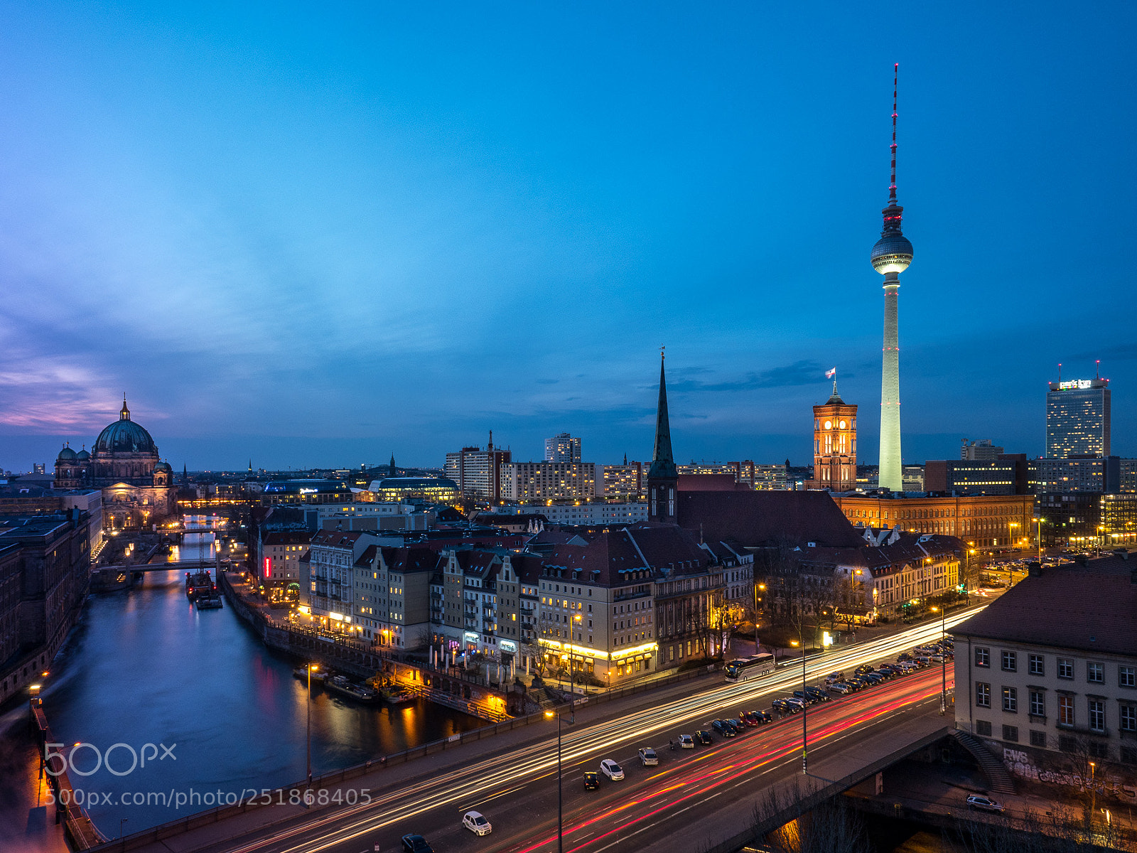 Olympus OM-D E-M5 II sample photo. Berlin sunset photography