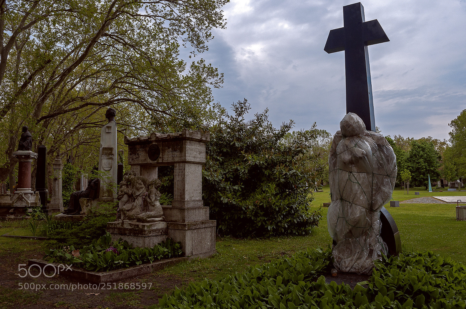 Nikon D5000 sample photo. Kerepesi cemetery photography