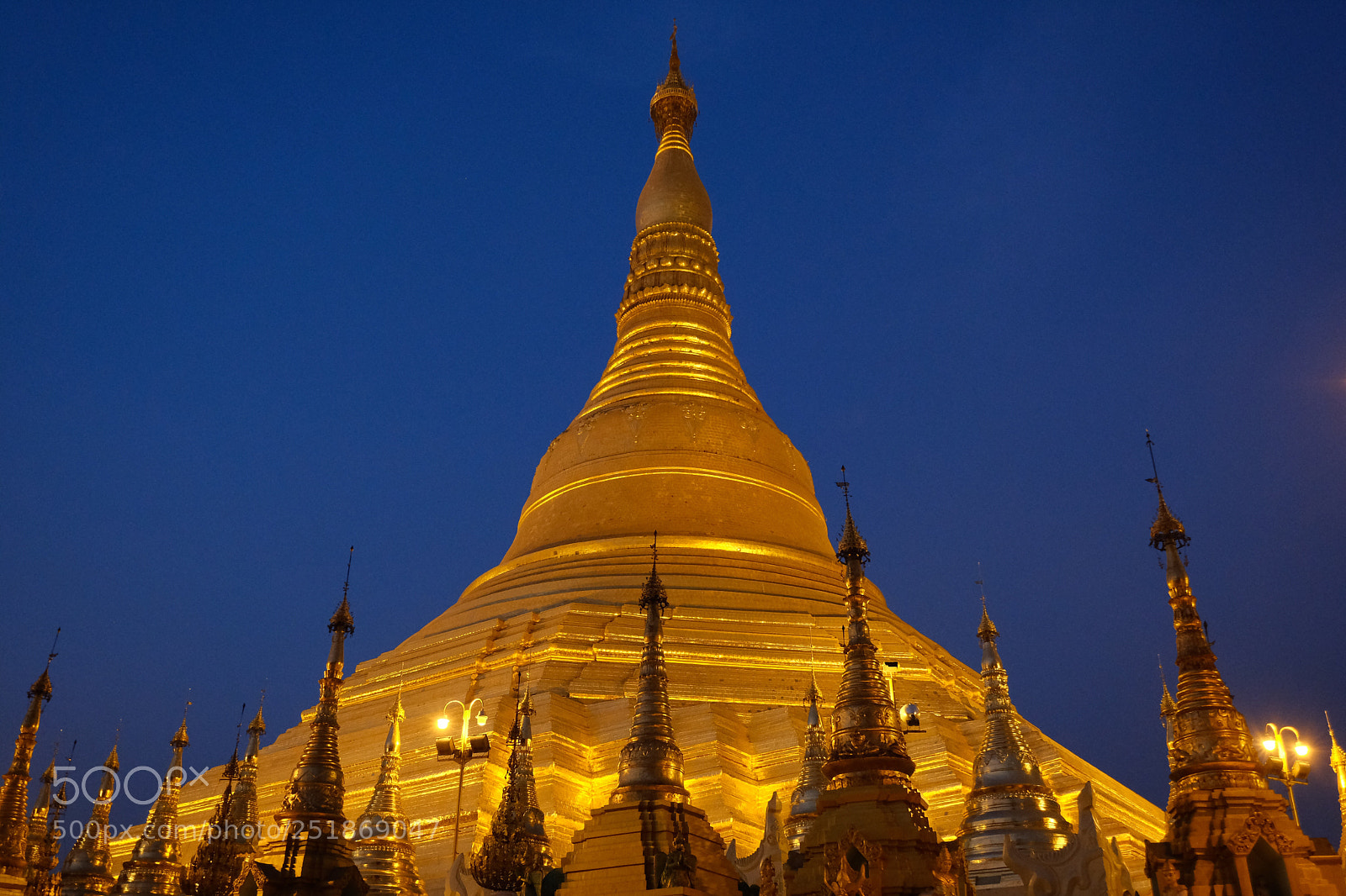 Fujifilm X-T20 sample photo. Shewedagon pagoda photography