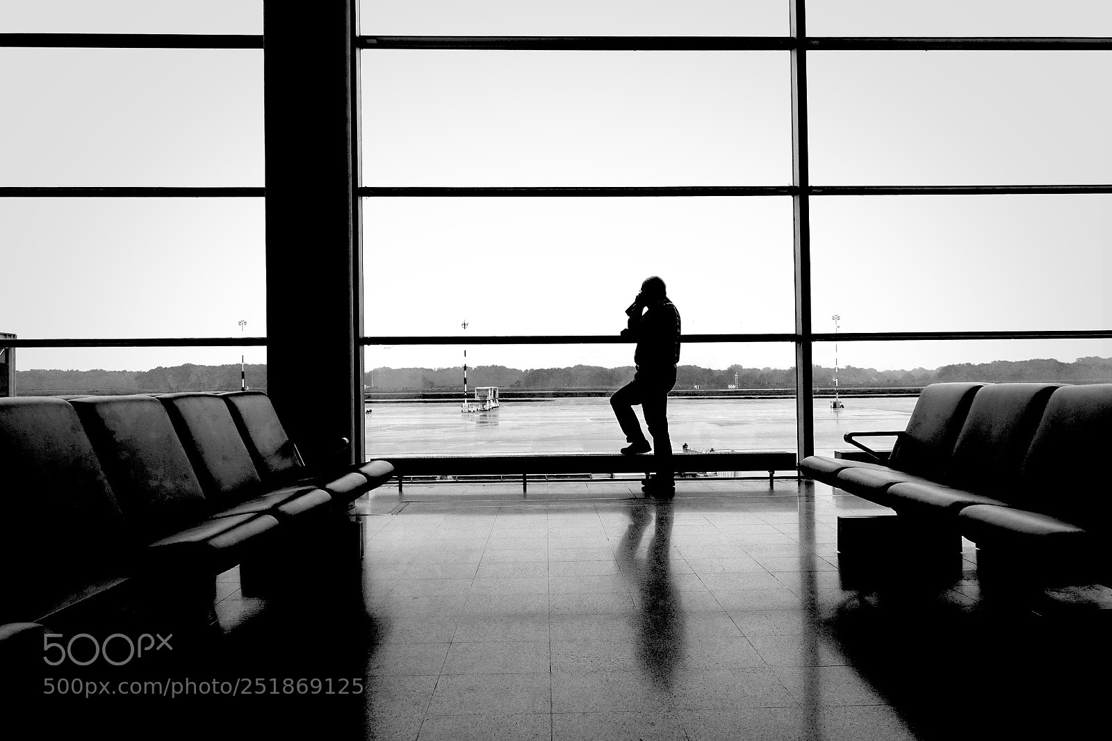 Sony Cyber-shot DSC-RX100 III sample photo. Man waiting for his photography