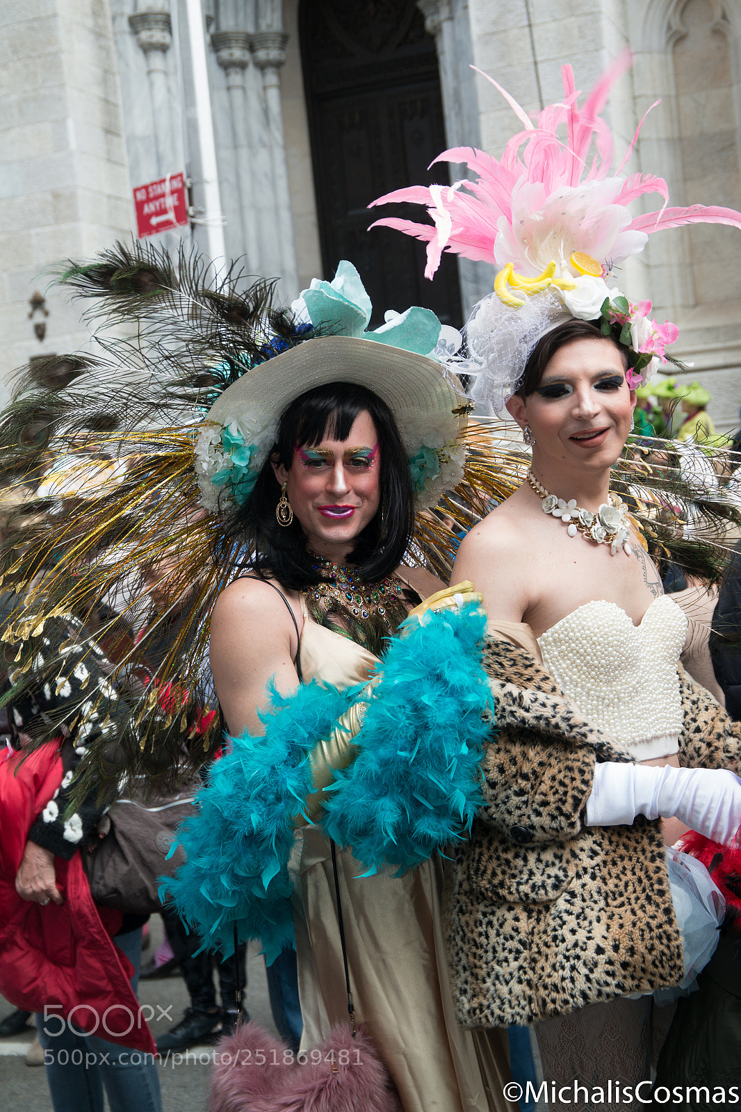 Samsung NX30 sample photo. Easter bonnet drag photography
