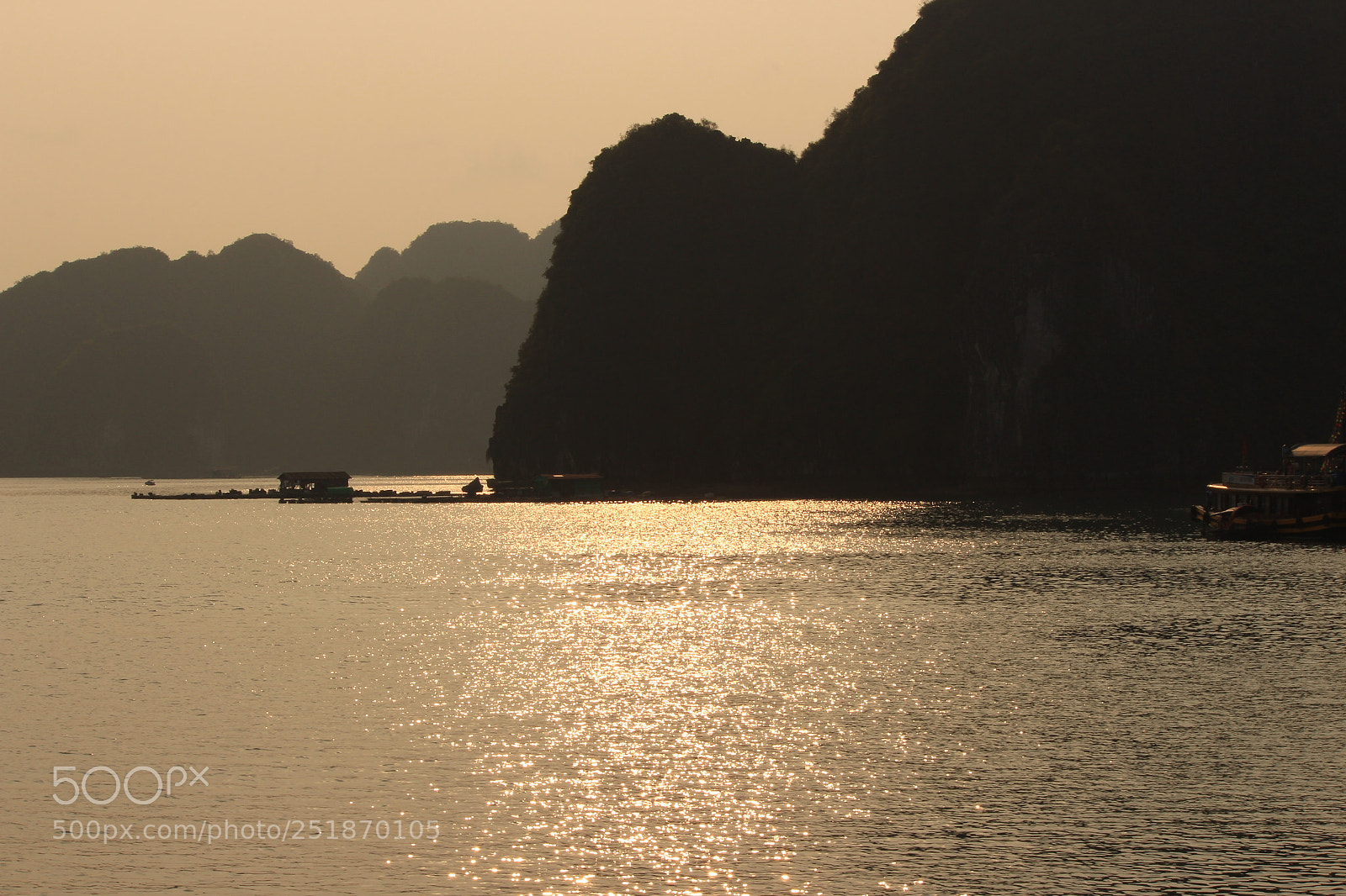 Canon EF-S 55-250mm F4-5.6 IS II sample photo. Its when the sun photography