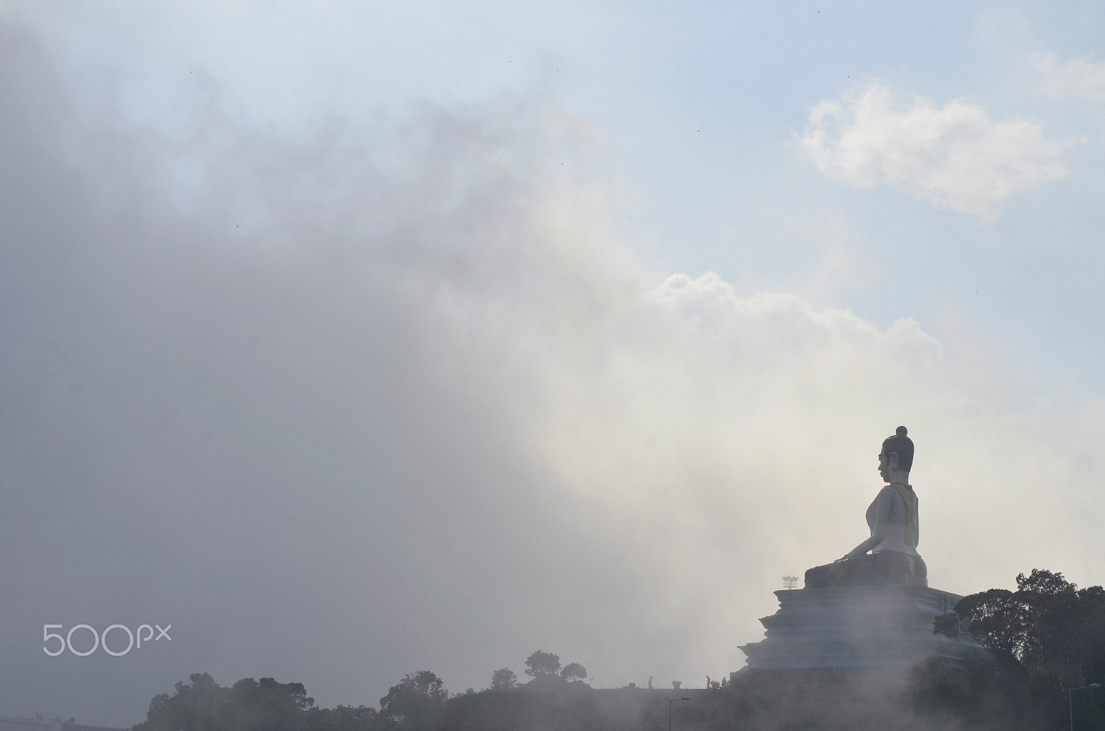 Nikon D7000 + Nikon AF-S Nikkor 50mm F1.4G sample photo. Bokor national park, cambodia photography