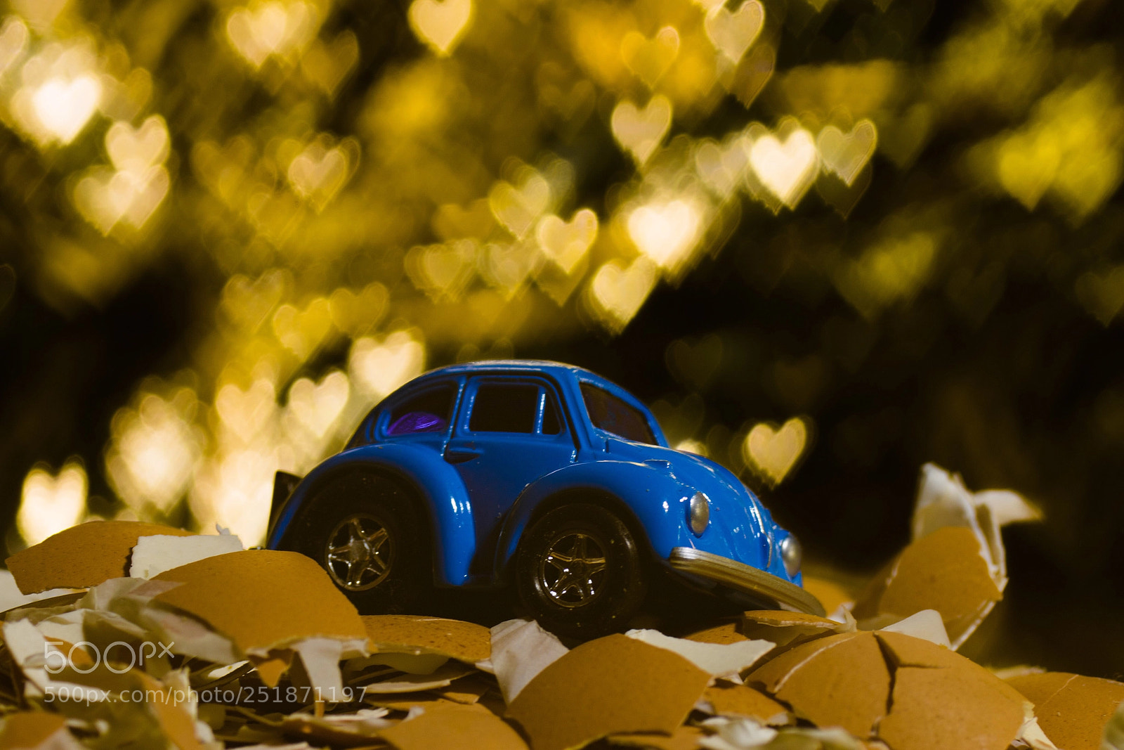 Nikon D5500 sample photo. Easter eggshell’s road photography