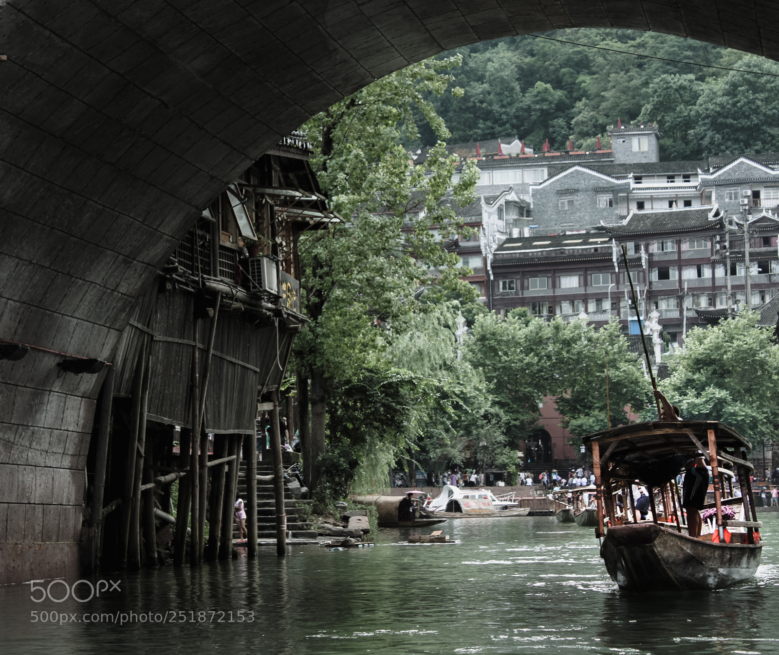 Canon EOS 500D (EOS Rebel T1i / EOS Kiss X3) sample photo. Fenghuang river photography