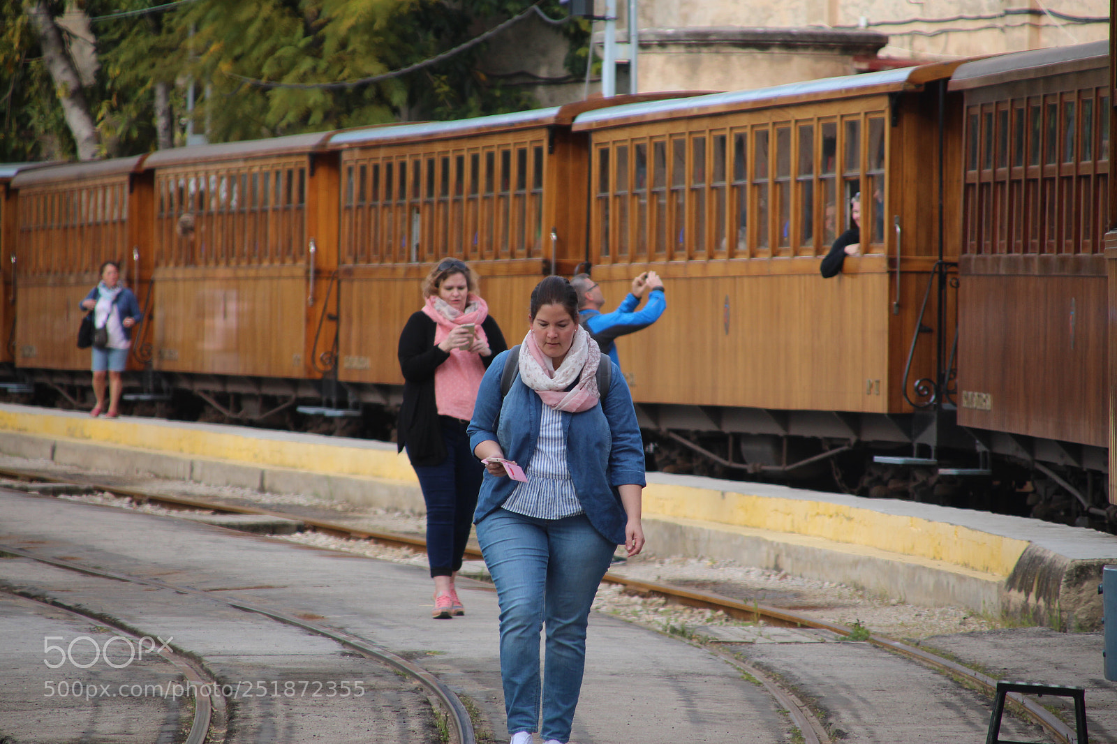 Canon EOS 650D (EOS Rebel T4i / EOS Kiss X6i) sample photo. Starting a travel by photography