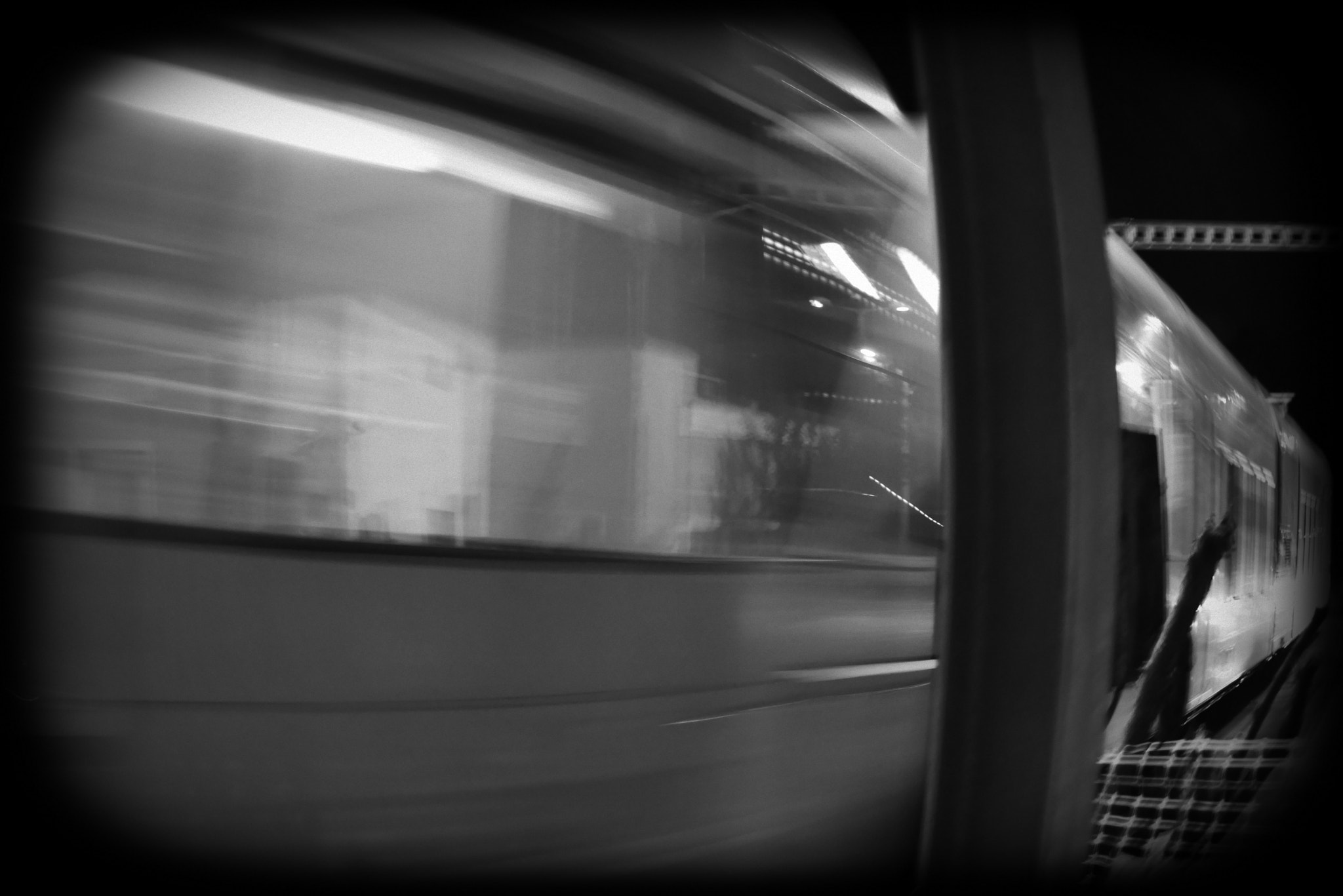 AF Zoom-Nikkor 28-105mm f/3.5-4.5D IF sample photo. Runaway train... photography