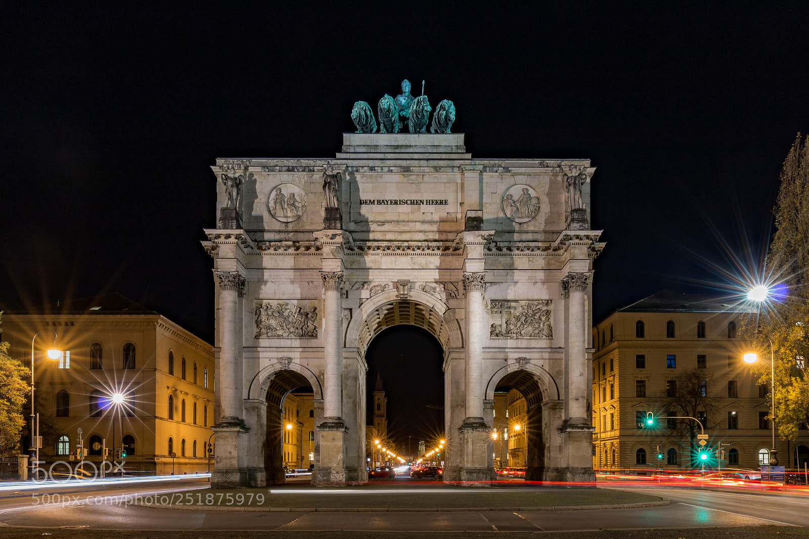 Canon EOS 70D sample photo. Munich siegestor photography