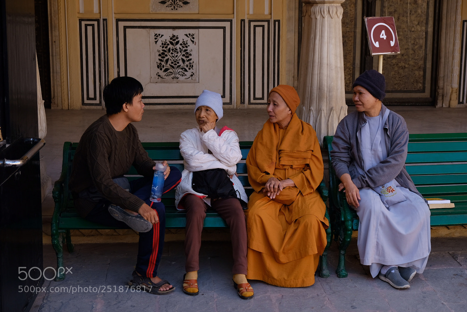 Fujifilm X-T2 sample photo. Four hat bench photography
