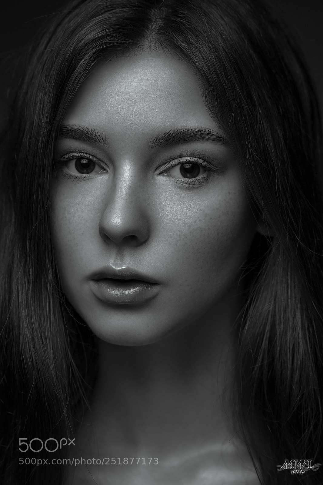 Canon EOS 5D Mark II sample photo. Alexandra black white photography