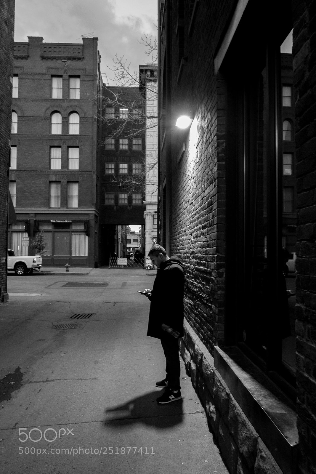 Fujifilm X-E2 sample photo. Dark was the alley photography