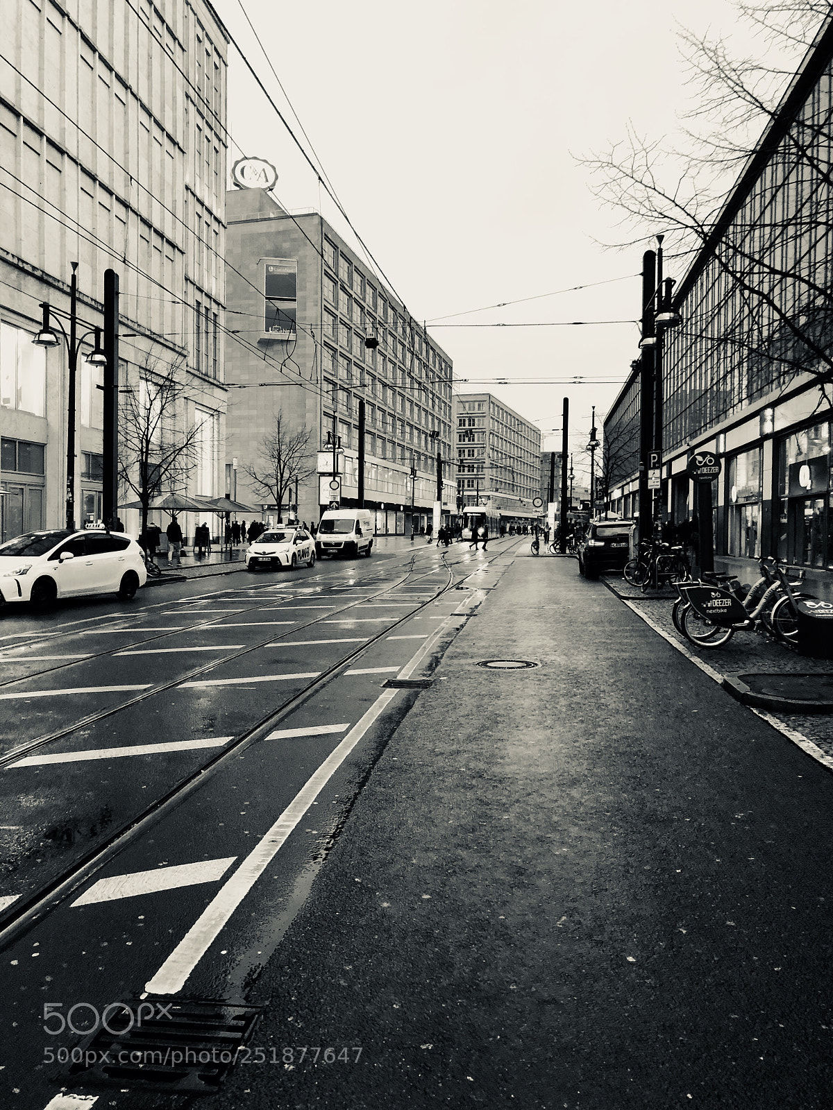 Apple iPhone X sample photo. City street on a photography