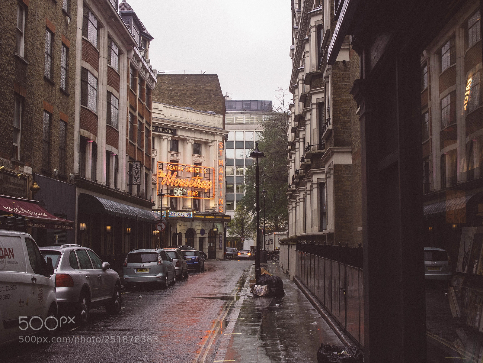Olympus OM-D E-M10 sample photo. Soho photography