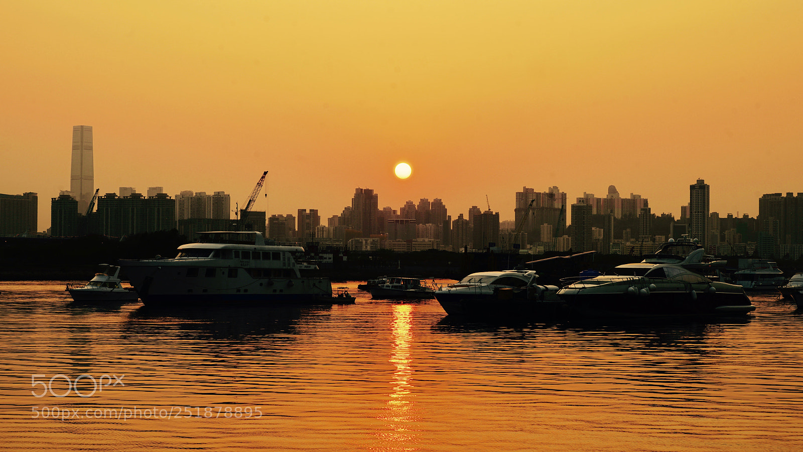 Sony a7R II sample photo. Sunset in kwun tong photography