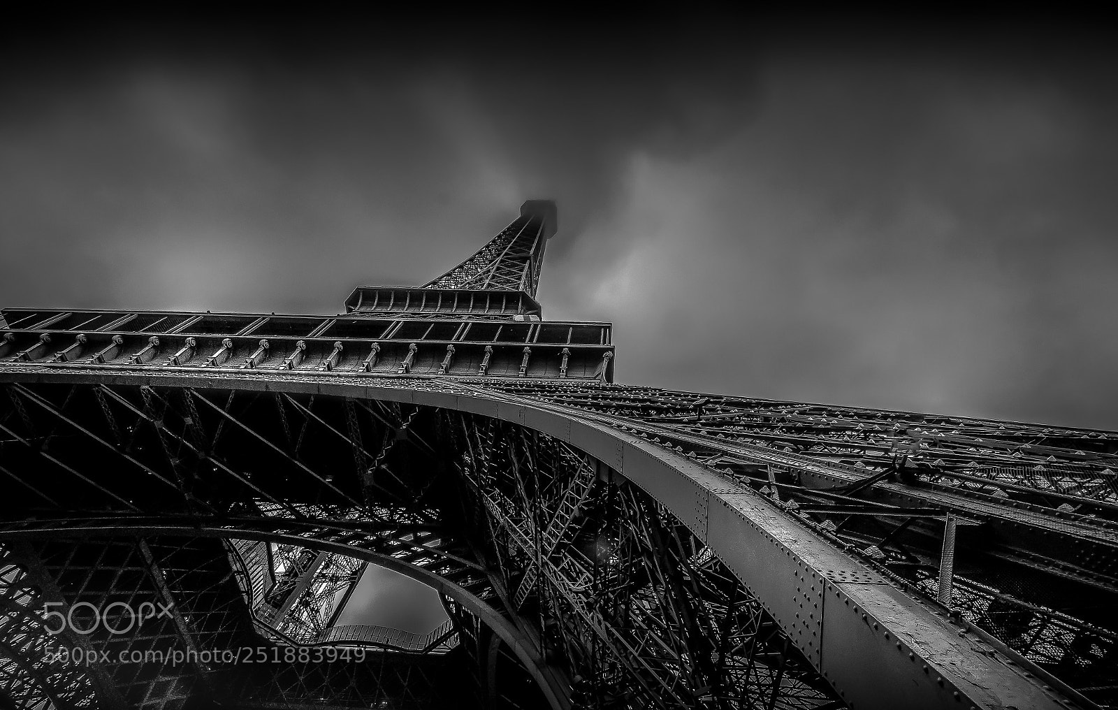 Nikon D500 sample photo. Foggy eiffeltower photography