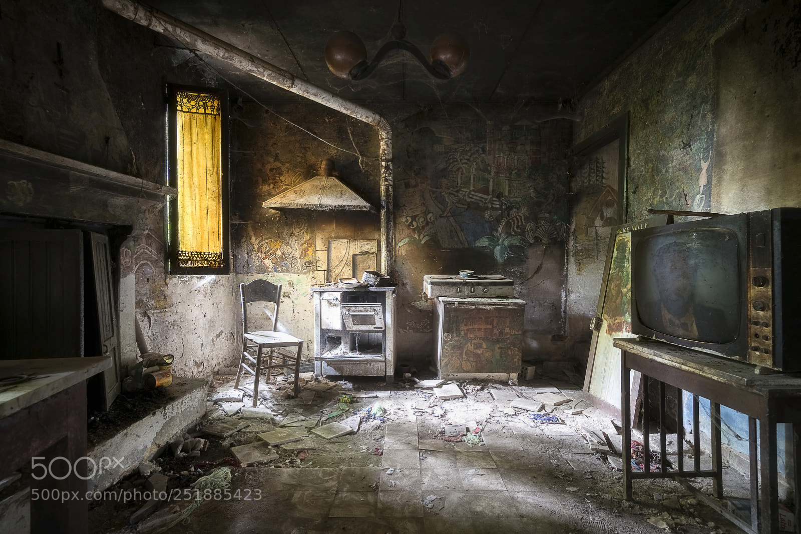 Sony a7R II sample photo. Abandoned house. photography