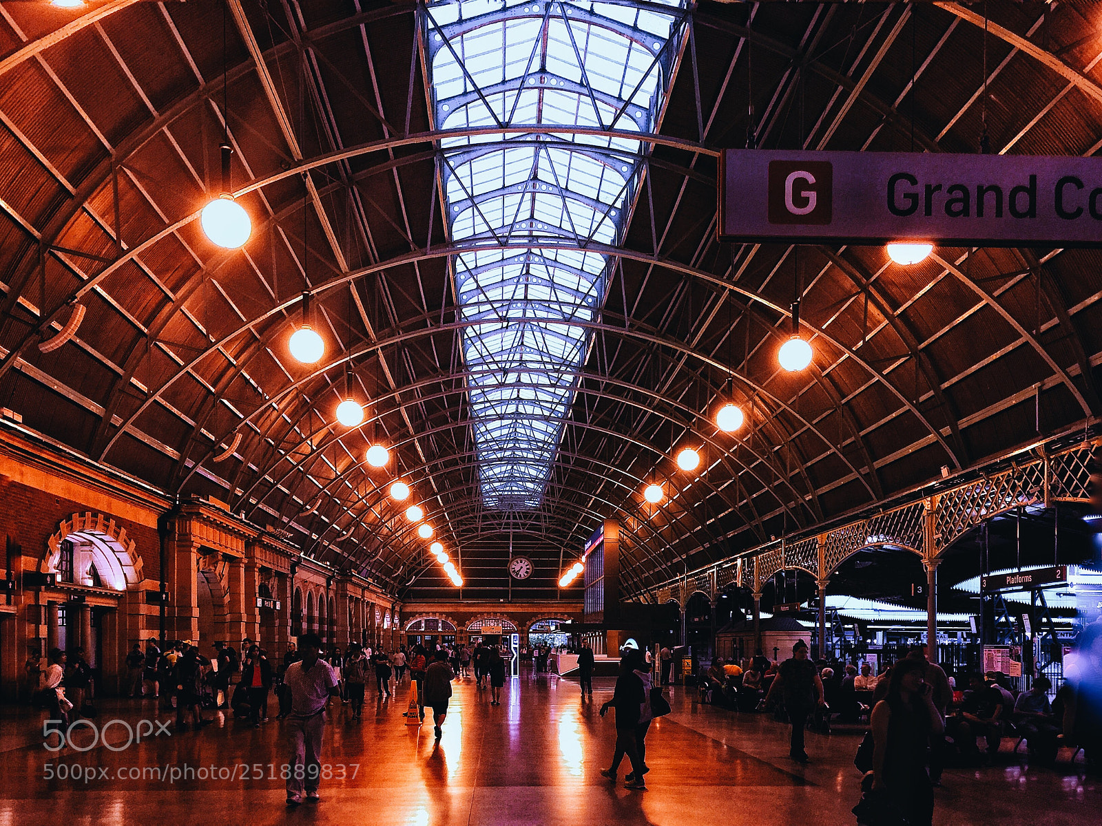 Apple iPhone 6 Plus sample photo. Central station.  photography