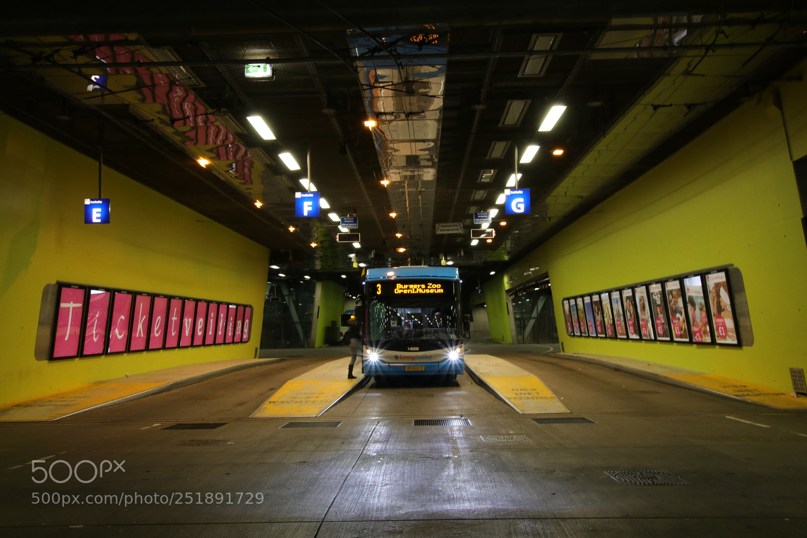 Canon EOS 80D sample photo. Bus station 
arnheim  photography