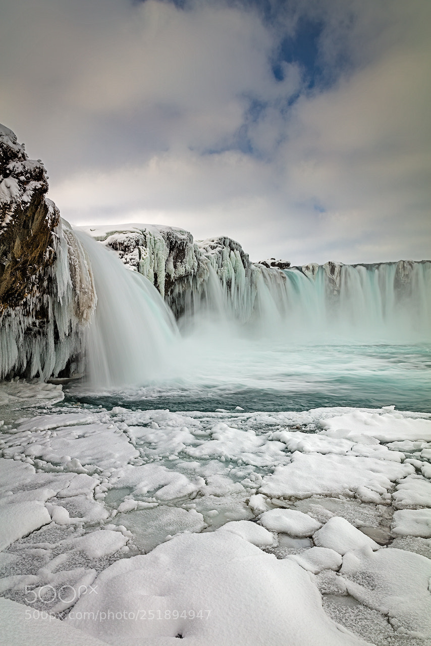 Canon EOS 5DS R sample photo. Pure and cold photography