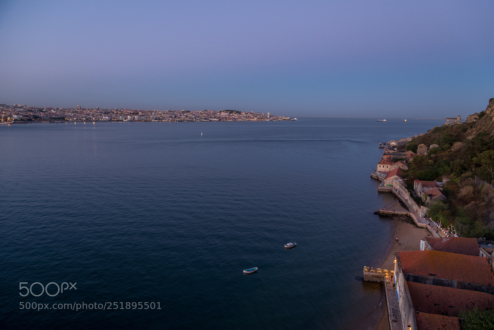 Nikon D7500 sample photo. Lisboa bay during blue photography